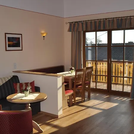 Cafe Wastelbauerhof - Urlaub Auf Dem Bauernhof Alojamento de Turismo Rural Bernau am Chiemsee