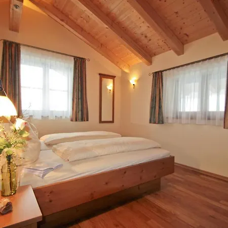 Alojamento de Turismo Rural Cafe Wastelbauerhof - Urlaub Auf Dem Bauernhof Bernau am Chiemsee