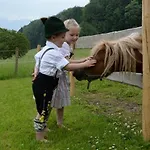 Cafe Wastelbauerhof - Urlaub Auf Dem Bauernhof Agroturismo Bernau am Chiemsee