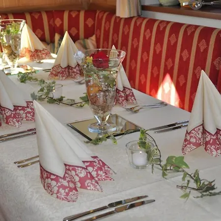 Cafe Wastelbauerhof - Urlaub Auf Dem Bauernhof Bernau am Chiemsee