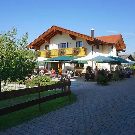 Farm stay Cafe Wastelbauerhof - Urlaub Auf Dem Bauernhof Bernau am Chiemsee